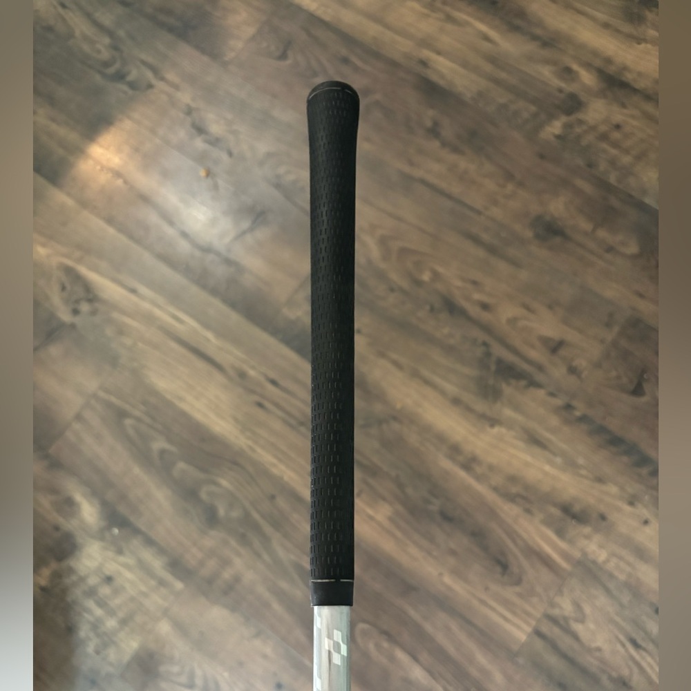 Left Handed Taylormade Rescue Club - Picture 5 of 5